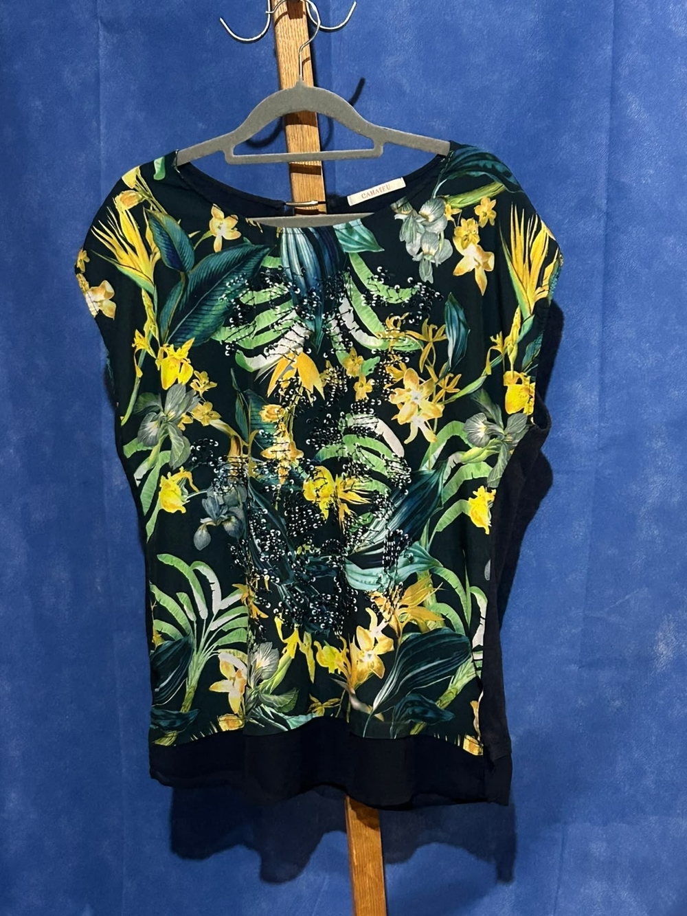 Embellished Tropical Print Women's Blouse - Black & Yellow
